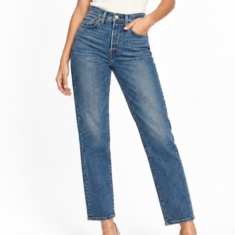 NWT Levis Wedgie Straight Jeans Womens 27x28 Medium Wash High Rise Button Fly
